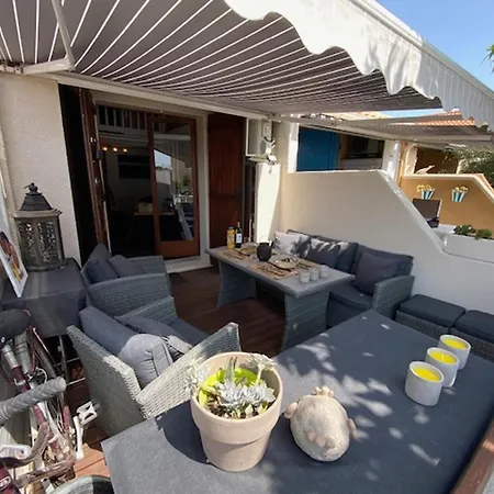 Villa Port : Mezzanine, Climatisee, Animaux -10kg, Parking, 4 Pers. - Fr-1-798-54 *